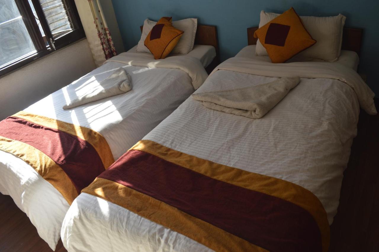 Kings Land Hotel Katmandou Extérieur photo